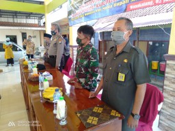 Bati Tuud Dan Babinsa Ramil 0816/13 Wonoayu Hadiri Pelantikan Anggota BPD Periode 2020-2026
