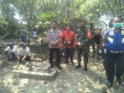 Forkopimka Balongbendo Hadiri Pemakaman Kepala Desa Bogem Pinggir