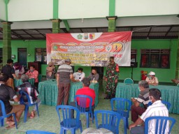 Babinsa0816/07 Krembung Dampingi Pembagian Dana BLT Tahap 3 Thn 2020