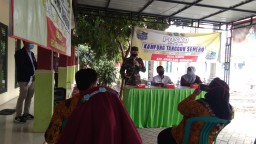 Babinsa hadir dalam pembukaan Mahasiswa KKN UNESA Surabaya di Desa Tempel Krcamatan Krian Kabupaten Sidoarjo.