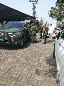 Danramil 0816/03 Buduran Dampingi Danrem 084/Bhaskara jaya kunjungan di Wilayahnya