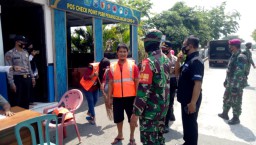 Forkopimka Prambon menggelar Operasi Tertib Masker guna meminimalisir penyebaran Covid-19