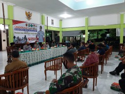 Danramil 0816/07 Krembung Hadiri Cangkrukan Kamtibmas bersama Polresta Kab. Sda.