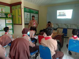 Serka Suparman Dampingi Temu Saka Wira Kartika Kodim 0816/Sda secara Virtual Kwarcab Sidoarjo