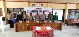Panwascam Krian Lantik Pengawas TPS dan Bimbingan Teknis di Kecamatan Krian