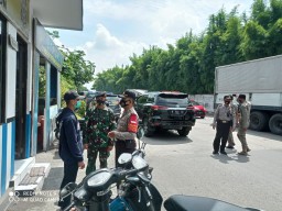 Aparat Gabungan dari TNI/Polri dan Satpol PP terus menggelar Operasi Yustisi Protokol kesehatan di masa adaptasi kebiasaan baru