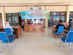 Danramil 0816/09 Kapten INF Siswanto hadiri rakor pembersihan alat peraga kampanye APK Kecamatan Krian