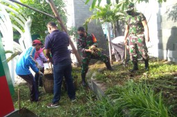 Koramil 0816/06 Tanggulangin Melaksanakan Kegiatan Karya Bakti