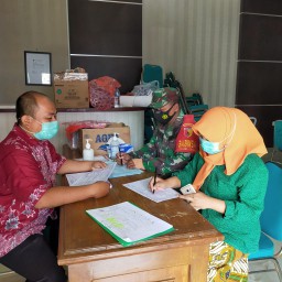 Babinsa Jabon Ikut Donor Darah Di Aula Kecamatan