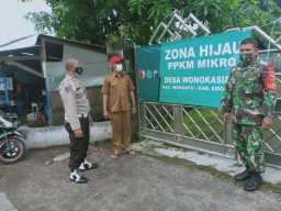 Anggota Koramil 0816/13 Wonoayu Sukseskan PPKM Mikro