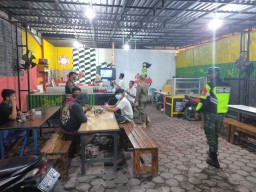 Dalam Rangka PPKM Mikro 2 Koramil 0816/03, Polsek dan Satpol PP buduran melaksanakan giat patroli malam