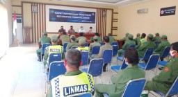 Serka Akhmad Faruk selaku Bati Komsos Koramil 0816/06 Tanggulngin Hadiri Rapat Koordinasi Trantibum