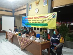 Koramil 0816/03 Buduran Menghadirkan Babinsa nya untuk mendampingi musyawarah penerima BLT