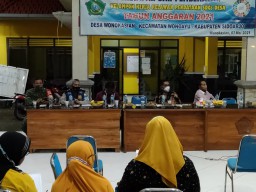 Babinsa Koramil 0816/13 Wonoayu Hadiri Sosialisasi dan Pembekalan Tim SDGs Desa Wonokasian