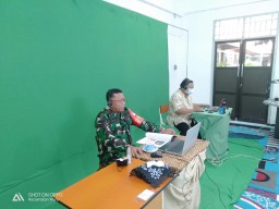 DANRAMIL 0816/16 WARU BERIKAN MATERI WASBANG SECARA VIRTUAL SAAT ACARA MPLS SMP AL MUSLIM