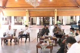 Dandim 0816/Sidoarjo hadiri vidcon pendampingan Daring 2 Cluster Jatim di Pendopo Delta Wibawa Sidoarjo