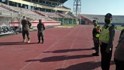 Serka Dwi Adianto Laksanakan PAM Vaksinasi Covid 19 Di Gedung GOR Kab. Sidoarjo