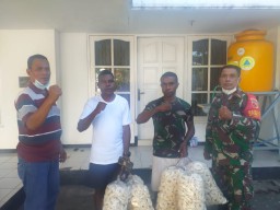 SEMANGAT BERBAGI BABINSA KORAMIL 0816/05 TULANGAN KEPADA LULUSAN BINTARA PK KHUSUS PUTRA ASLI PAPUA