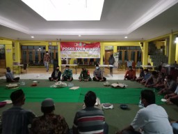 Babinsa Koramil 0816/05 Tulangan Bersama Babinkamtibmas Aipda Rully Hadiri Doa Bersama Dalam Rangka Tasyakuran HUT Kemerdekaan RI KE – 76