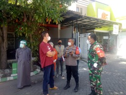 DANRAMIL 0816/16 WARU PIMPIN EVAKUASI WARGA ISOMAN DESA TROPODO