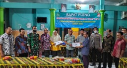 Babinsa Penatarsewu Hadiri Rapat Pleno Penetapan DPT Pilkades Serentak 2022