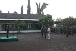Kasdim 0816/Sidoarjo pimpin upacara 17-an dan bacakan amanat KASAD