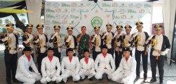 Babinsa Koramil 0816/06 Tanggulangin Komsos Hadiri Acara Haflah Pelepasan Wisuda Akbar