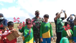 Babinsa Koramil 0816/13 Wonoayu pantau festival anak sawah di Desa Pagerngumbuk