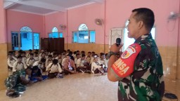 Generasi Muda Sebagai Penerus Bangsa, Babinsa Ramil 0816/06 Tanggulangin Berikan Wasbang Kepada siswa SMA