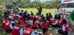 DANRAMIL 0816/15 MEMBERIKAN MOTIVASI KEPADA PASKIB DI WILAYAH KEC. SUKODONO