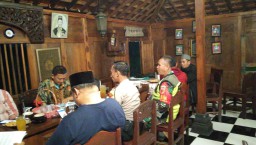 Babinsa 0816/13 Menghadiri Acara Musyawarah Desa perubahan APBdes TA. 2022