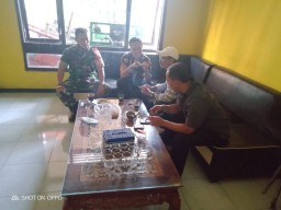Peran Aktif Babinsa Koramil 0816/13 Komsos Dengan Perangkat Desa