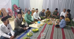 Babinsa Desa Ngaban Sertu Sunarman Hadiri Hadiri Undangan Dalam Giat Pengajian Umum Dan Sholawat