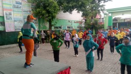 JAGA SINERGITAS DAN SOLIDITAS KORAMIL 0816/16 WARU DENGAN FORPIMKA WARU DENGAN KEGIATAN OLAHRAGA BERSAMA