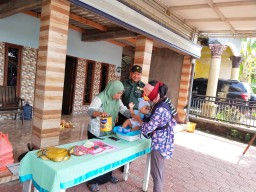 Wujudkan Balita Sehat, Babinsa Koramil 0816/13 Wonoayu Dampingi Pelaksanaan Posyandu Di Desa Binaan