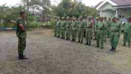 Babinsa 0816/13 melaksanakan Bimtek bersama Linmas Desa Becirongengor.