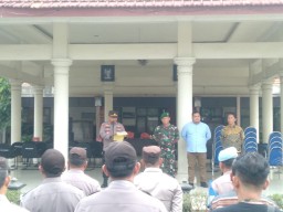 Danramil 0816/05 Kapten Inf Moh. Said Beserta Para Babinsa, Hadiri Apel Gelar Pasukan Persiapan Kunjungan Bupati