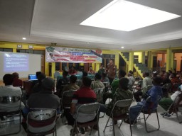 Babinsa Bersama Bhabinkamtibmas Hadiri Rapat Koordinasi Sat Linmas Desa