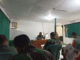 Tingkatkan Kinerja Babinsa, Danramil 0816/16 Waru Pimpin Brifing Evaluasi