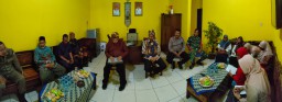 Babinsa Serma Sukardi Rakor Bersama Elemen Masyarakat Antisipasi Maraknya Isu Penculikan Anak