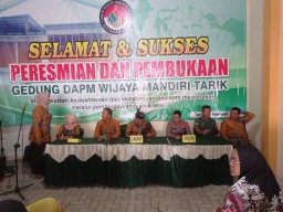 Babinsa Koramil 0816/11 Tarik Sertu Adi Prayitno Menghadiri Kegiatan Peresmian dan Pembukaan Gedung DAPM Wijaya Mandiri Tarik