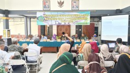 DANRAMIL 0816/16 WARU MENGHADIRI MUSRENBANG KECAMATAN WARU DI PENDOPO KANTOR KECAMATAN WARU