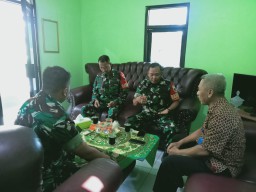 Babinsa Koramil 01/Sidoarjo jalin silaturahmi dengan perangkat kelurahan