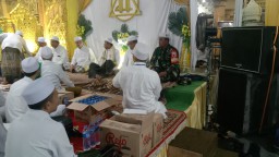 Babinsa Koramil 0816/16 Waru Menghadiri Kegiatan Majelis Dzikir di Wilayah Binaan desa Ngingas Kec. Warun Kab. Sidoarjo.