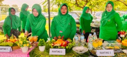 Persit KCK Ranting 02 Cabang XLIII Kodim Sidoarjo meriahkan HUT Persit ke 77 tahun.