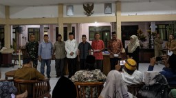 Anggota Babinsa Koramil 0816/06 Tanggulngin Hadiri Acara Rapat Koordinasi Kamtibmas Dan Buka Bersama
