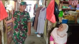 Babinsa Koramil 0816/12 Prambon pengecekan harga bahan pokok di Pasar Tradisional Desa Temu