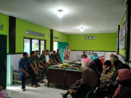 Personil Koramil 0816/08 Jabon Beserta Persit Melaksanakan Halal Bi Halal.