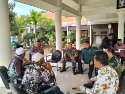 Pererat Silaturrahmi, Danramil Beserta Babinsa Koramil 05/Tulangan Hadiri Acara Halal Bihalal di Kecamatan