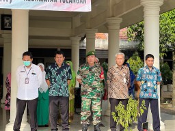 Mewakili Danramil Babinsa Koramil 0816/05 Peltu Lukman.N Hadiri Apel Deklarasi Pencanangan Zona Integritas Berpredikat WBK Menuju WBBM
